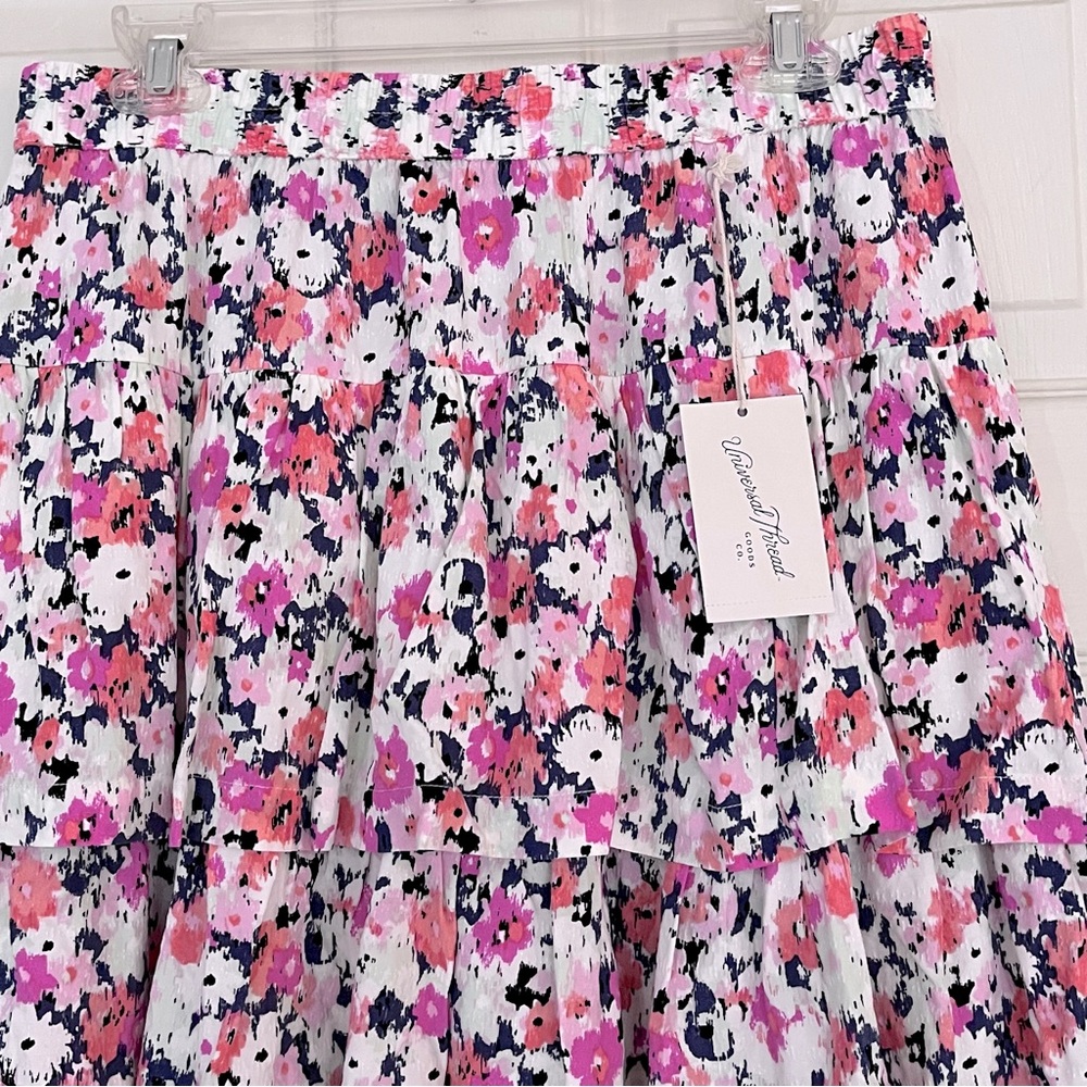 ๐ Target Universal Thread Cream and Pink Floral Tiered Ruffle Mini Skirt Size M - Picture 7 of 13